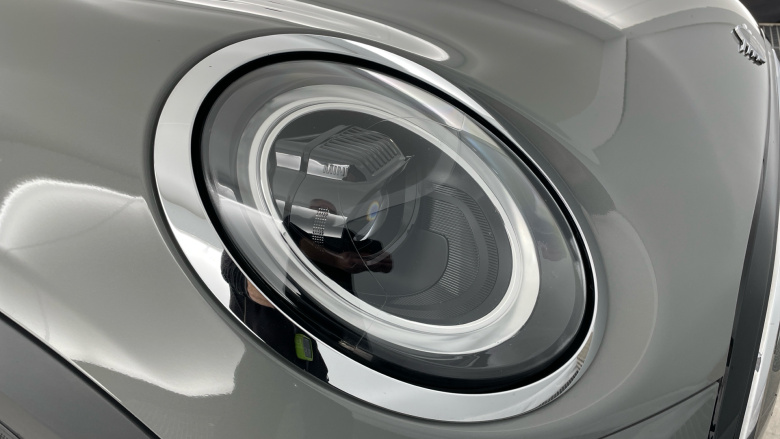 MINI Hatchback 1.5 Cooper Classic 3dr Petrol Hatchback